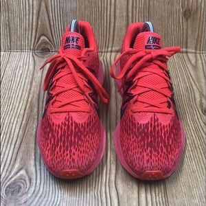 Nike Athletic Shoes Women’s Crimson Size 8